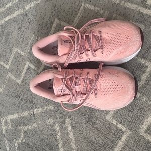 ASICS Gel kayono women’s frosted rose size 7